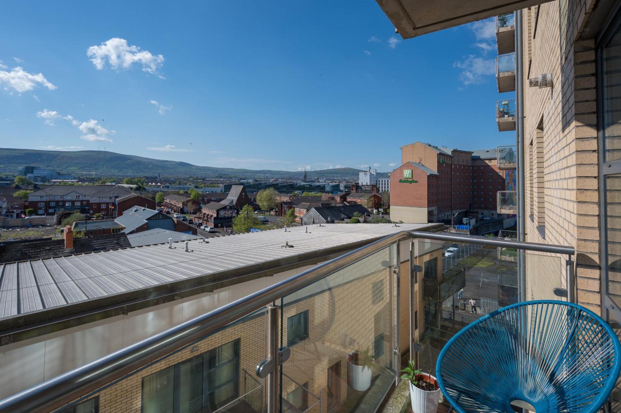 Central Belfast Apartments, Victoria Place Екстериор снимка